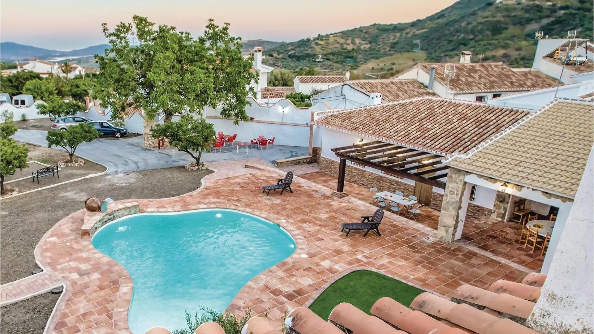Beautiful Home In Periana With Kitchen